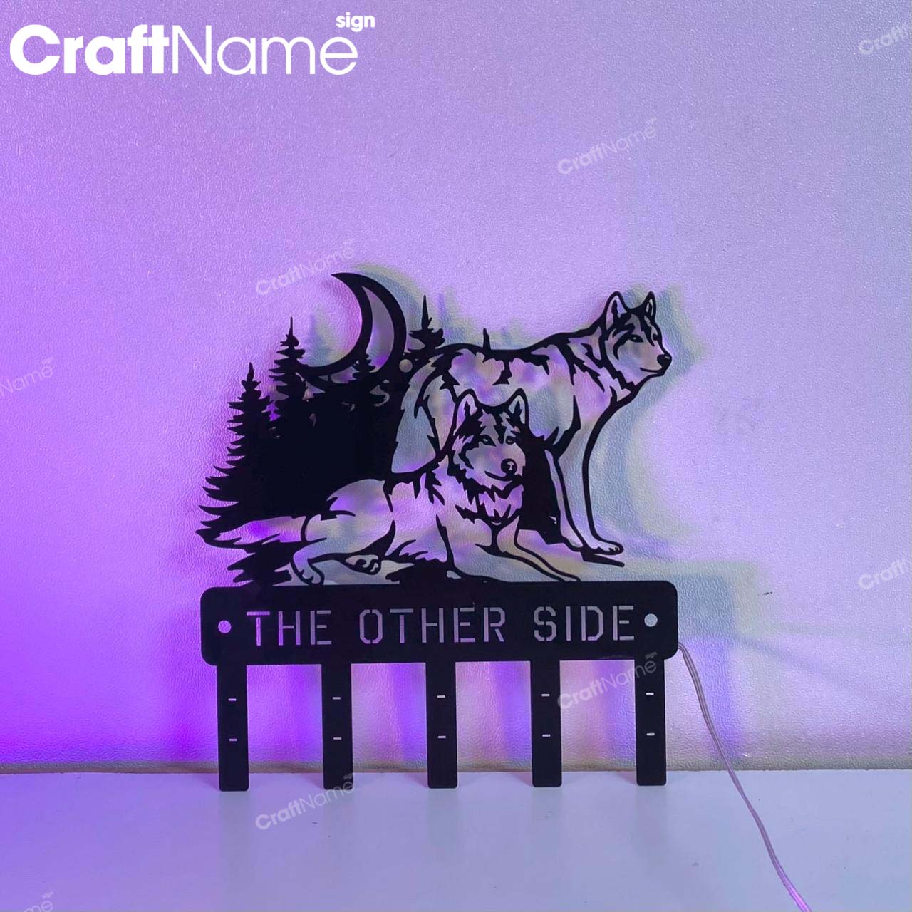 Custom Wolf Metal Key Holder