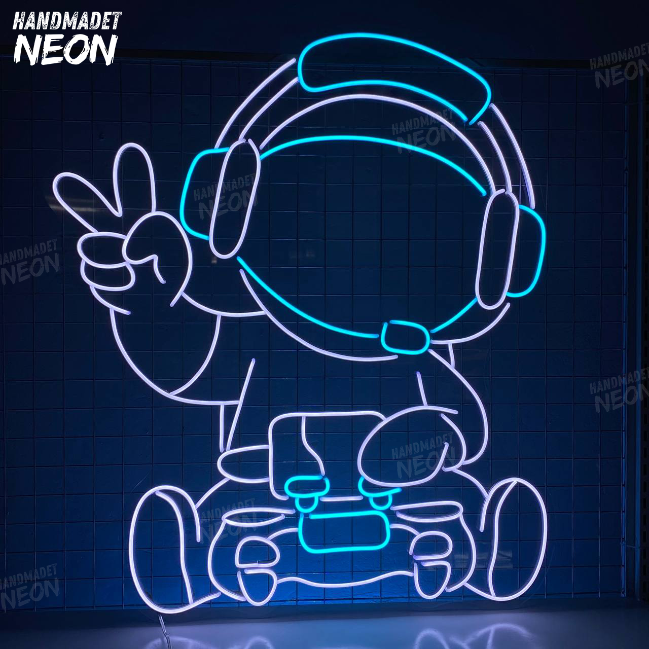 Cute Astronaut Gamer Neon Sign – HandmadeT Neon Sign