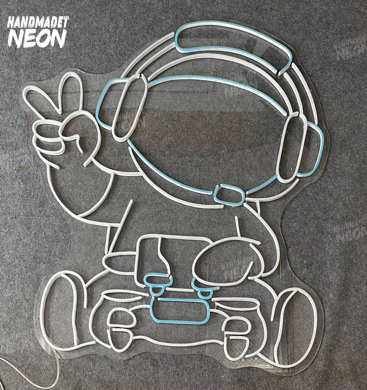 Cute Astronaut Gamer Neon Sign – HandmadeT Neon Sign